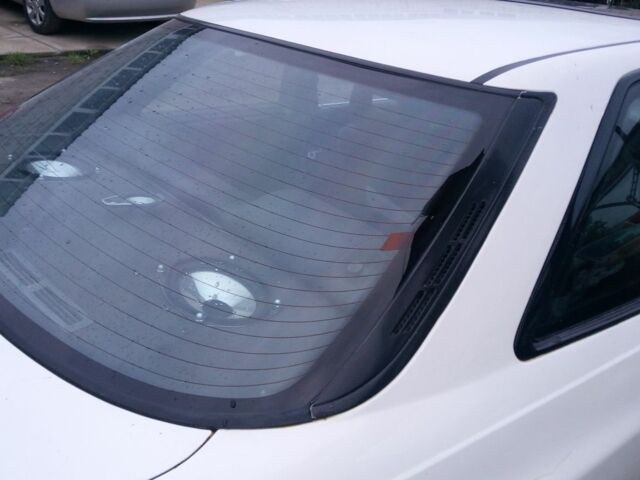 Білий Мазда 626, об'ємом двигуна 2 л та пробігом 360 тис. км за 1600 $, фото 12 на Automoto.ua