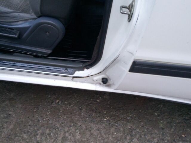 Белый Мазда 626, объемом двигателя 2 л и пробегом 360 тыс. км за 1800 $, фото 12 на Automoto.ua