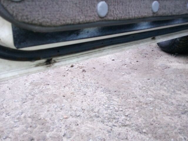 Белый Мазда 626, объемом двигателя 2 л и пробегом 360 тыс. км за 1800 $, фото 9 на Automoto.ua