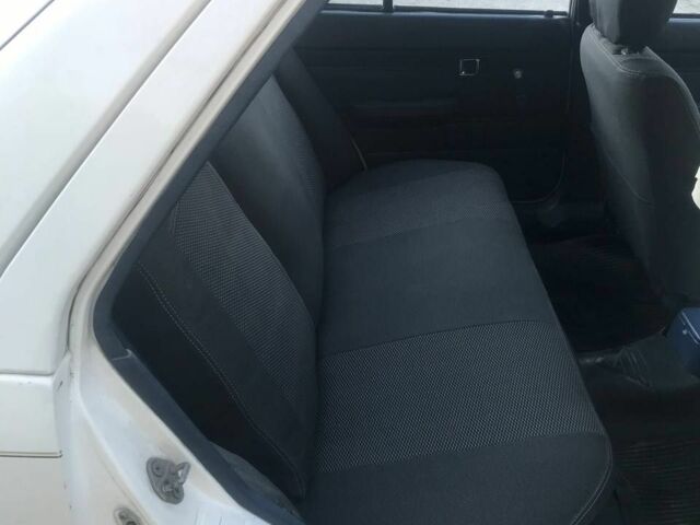 Белый Мазда 626, объемом двигателя 0 л и пробегом 100 тыс. км за 1400 $, фото 7 на Automoto.ua