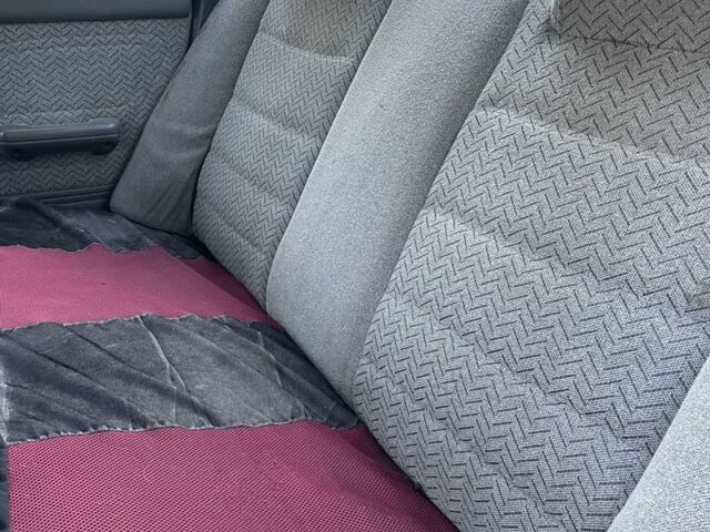 Белый Мазда 626, объемом двигателя 2 л и пробегом 429 тыс. км за 953 $, фото 6 на Automoto.ua