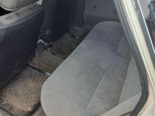 Белый Мазда 626, объемом двигателя 2 л и пробегом 1 тыс. км за 831 $, фото 5 на Automoto.ua