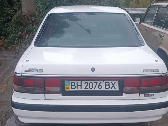 Білий Мазда 626, об'ємом двигуна 2.2 л та пробігом 310 тис. км за 1100 $, фото 5 на Automoto.ua