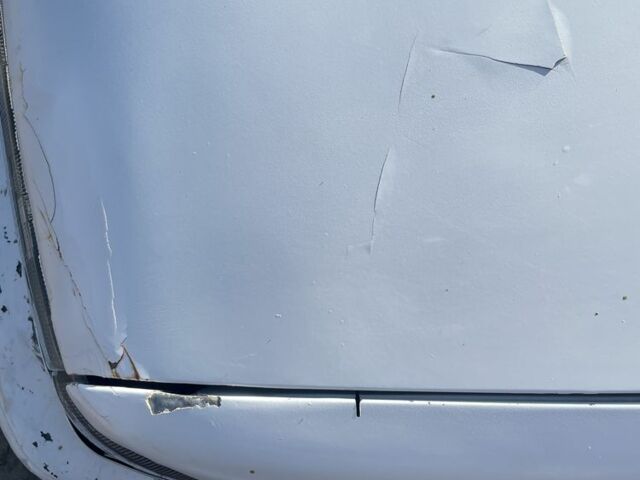 Белый Мазда 626, объемом двигателя 2 л и пробегом 429 тыс. км за 953 $, фото 4 на Automoto.ua