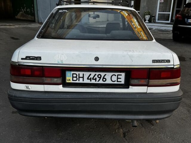 Белый Мазда 626, объемом двигателя 0 л и пробегом 185 тыс. км за 800 $, фото 3 на Automoto.ua