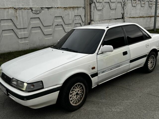 Белый Мазда 626, объемом двигателя 2 л и пробегом 412 тыс. км за 2500 $, фото 7 на Automoto.ua