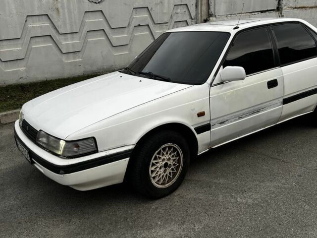 Белый Мазда 626, объемом двигателя 2 л и пробегом 412 тыс. км за 2500 $, фото 8 на Automoto.ua