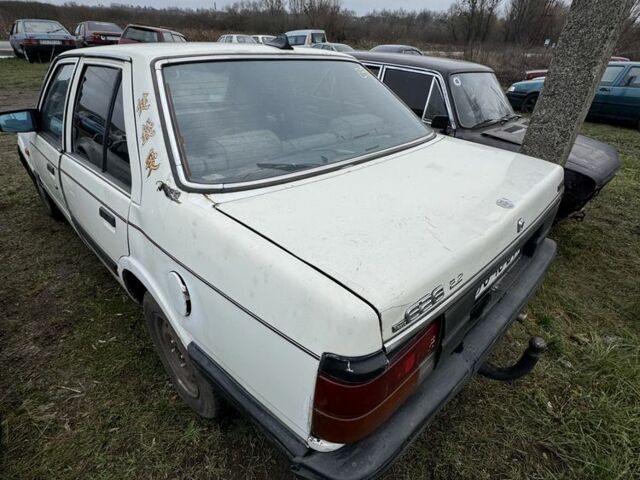 Белый Мазда 626, объемом двигателя 0 л и пробегом 300 тыс. км за 285 $, фото 2 на Automoto.ua