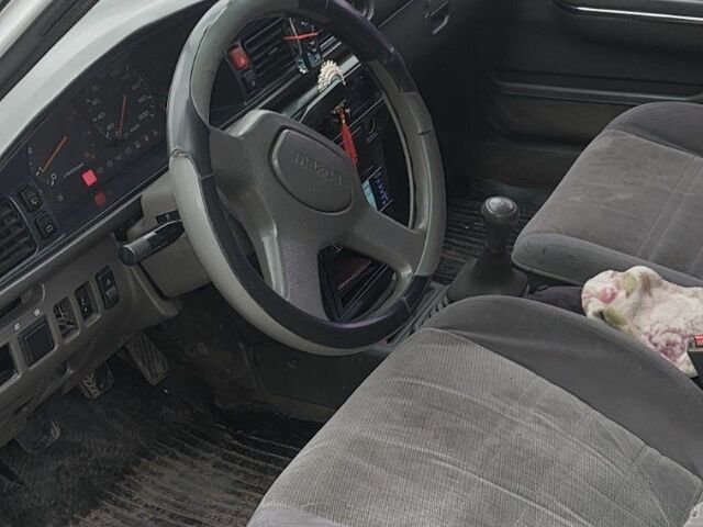 Белый Мазда 626, объемом двигателя 2 л и пробегом 1 тыс. км за 1517 $, фото 1 на Automoto.ua