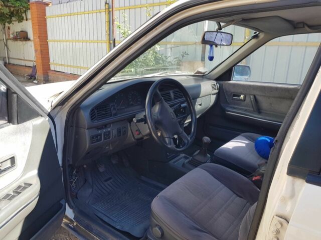 Білий Мазда 626, об'ємом двигуна 2 л та пробігом 250 тис. км за 903 $, фото 2 на Automoto.ua