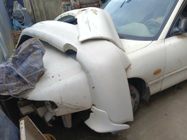 Білий Мазда 626, об'ємом двигуна 0 л та пробігом 300 тис. км за 500 $, фото 1 на Automoto.ua