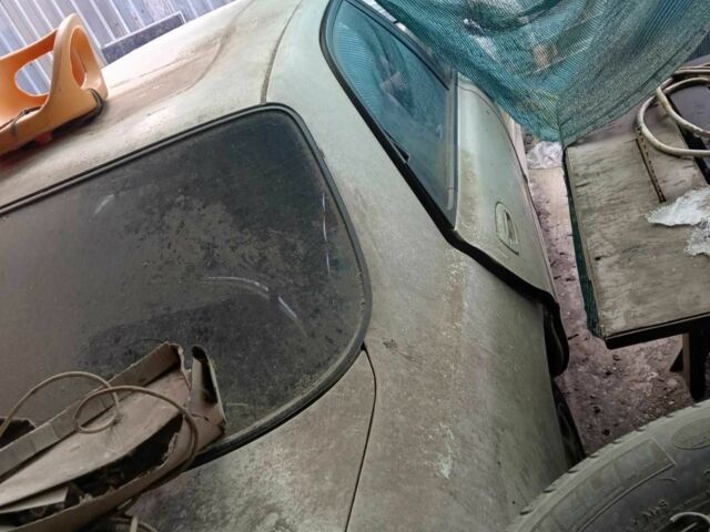 Білий Мазда 626, об'ємом двигуна 0 л та пробігом 300 тис. км за 500 $, фото 3 на Automoto.ua