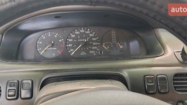 Белый Мазда 626, объемом двигателя 2.5 л и пробегом 324 тыс. км за 800 $, фото 4 на Automoto.ua