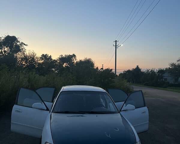 Белый Мазда 626, объемом двигателя 1.84 л и пробегом 400 тыс. км за 1446 $, фото 2 на Automoto.ua