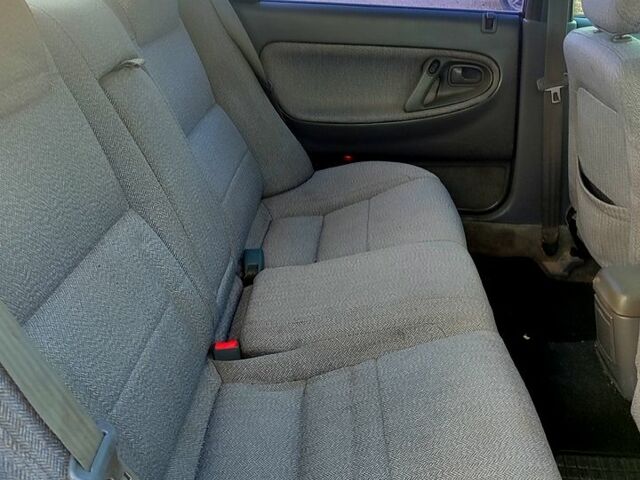 Білий Мазда 626, об'ємом двигуна 2 л та пробігом 400 тис. км за 1750 $, фото 6 на Automoto.ua