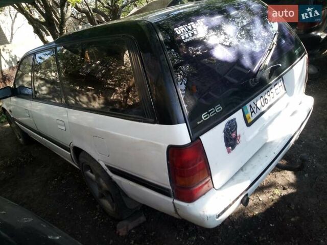 Білий Мазда 626, об'ємом двигуна 2.2 л та пробігом 337 тис. км за 1400 $, фото 1 на Automoto.ua