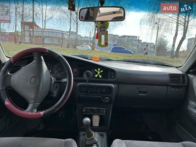 Белый Мазда 626, объемом двигателя 2 л и пробегом 358 тыс. км за 1400 $, фото 9 на Automoto.ua