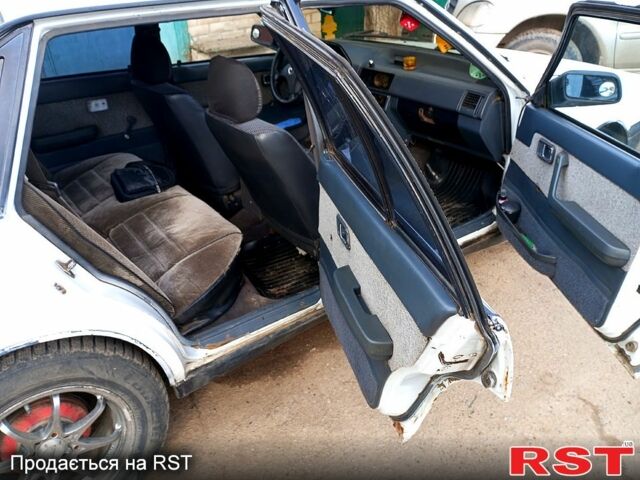 Білий Мазда 626, об'ємом двигуна 20 л та пробігом 407 тис. км за 1450 $, фото 6 на Automoto.ua