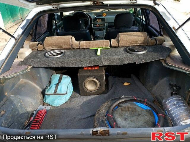 Білий Мазда 626, об'ємом двигуна 20 л та пробігом 407 тис. км за 1450 $, фото 7 на Automoto.ua