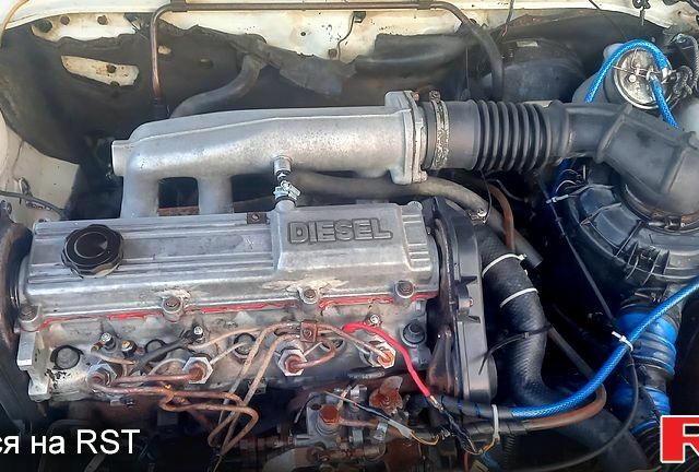 Білий Мазда 626, об'ємом двигуна 2 л та пробігом 350 тис. км за 1100 $, фото 4 на Automoto.ua