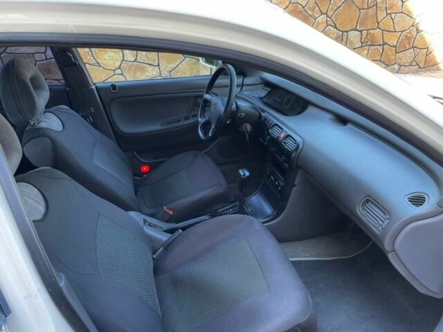 Белый Мазда 626, объемом двигателя 2 л и пробегом 146 тыс. км за 2250 $, фото 16 на Automoto.ua