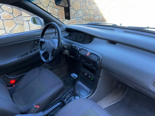 Белый Мазда 626, объемом двигателя 2 л и пробегом 146 тыс. км за 2250 $, фото 6 на Automoto.ua