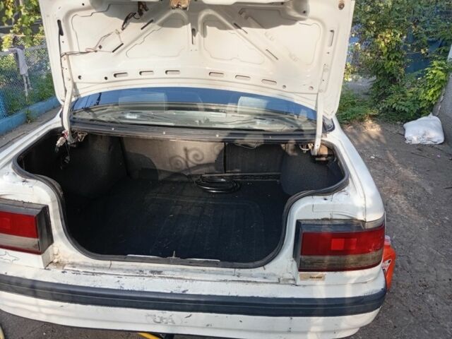 Бежевый Мазда 626, объемом двигателя 2 л и пробегом 200 тыс. км за 850 $, фото 1 на Automoto.ua