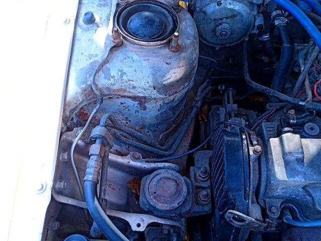 Бежевый Мазда 626, объемом двигателя 2 л и пробегом 500 тыс. км за 1150 $, фото 13 на Automoto.ua