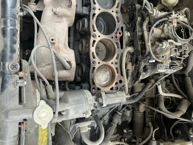 Чорний Мазда 626, об'ємом двигуна 2 л та пробігом 380 тис. км за 550 $, фото 7 на Automoto.ua