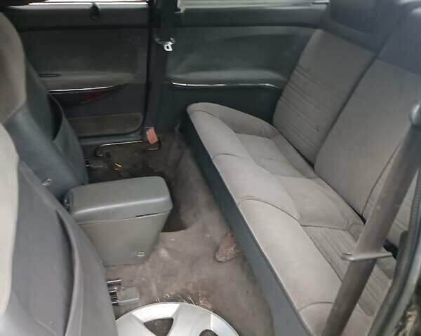 Черный Мазда 626, объемом двигателя 2.2 л и пробегом 400 тыс. км за 500 $, фото 5 на Automoto.ua