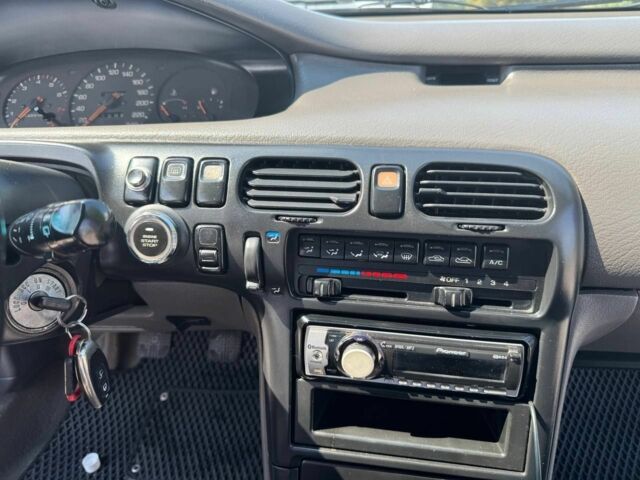 Черный Мазда 626, объемом двигателя 1.8 л и пробегом 310 тыс. км за 3000 $, фото 4 на Automoto.ua