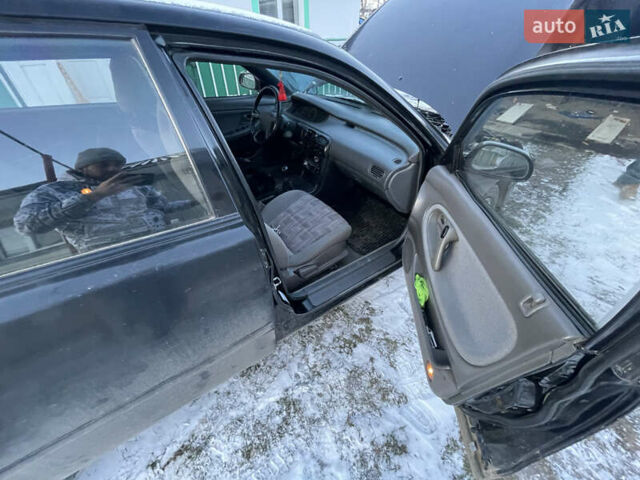 Чорний Мазда 626, об'ємом двигуна 1.99 л та пробігом 200 тис. км за 708 $, фото 2 на Automoto.ua