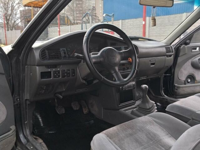 Чорний Мазда 626, об'ємом двигуна 2.2 л та пробігом 650 тис. км за 2000 $, фото 21 на Automoto.ua