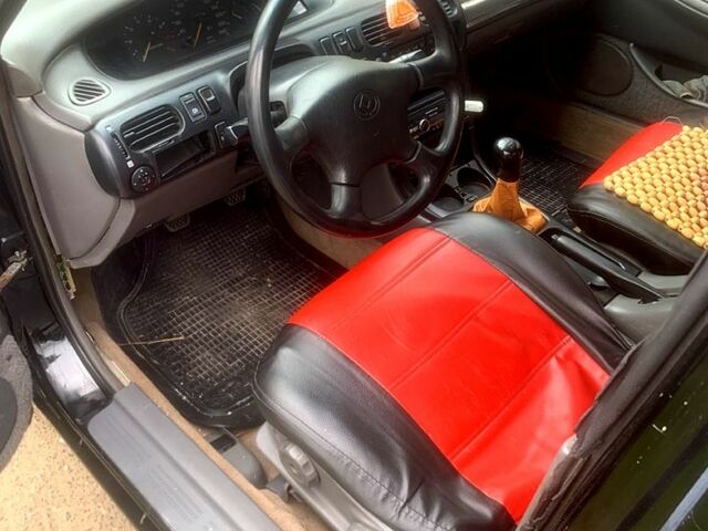 Чорний Мазда 626, об'ємом двигуна 2 л та пробігом 0 тис. км за 1150 $, фото 4 на Automoto.ua