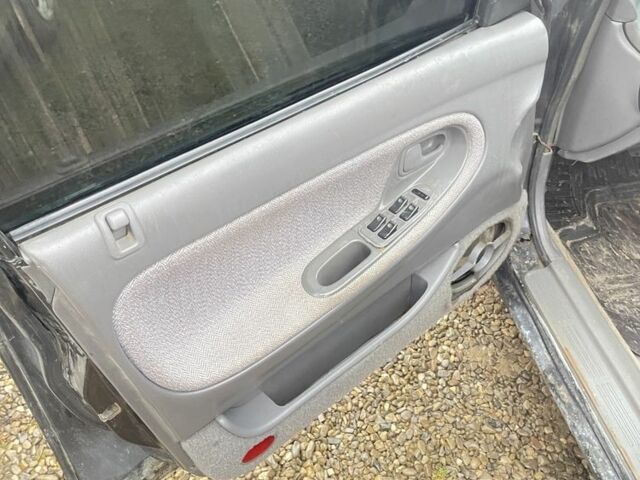 Чорний Мазда 626, об'ємом двигуна 2 л та пробігом 250 тис. км за 1150 $, фото 6 на Automoto.ua