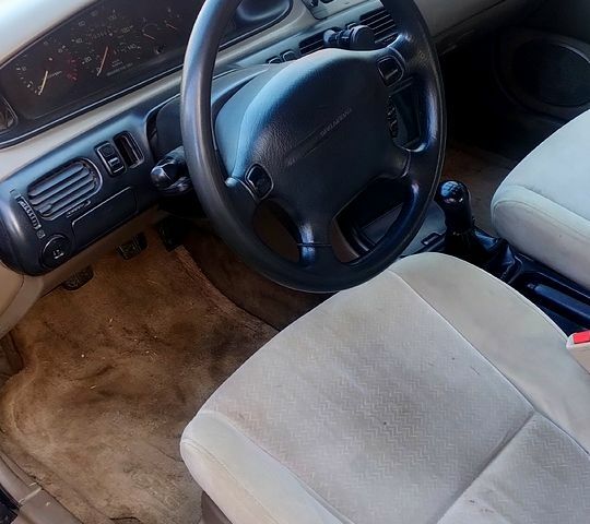 Чорний Мазда 626, об'ємом двигуна 2 л та пробігом 200 тис. км за 2000 $, фото 5 на Automoto.ua