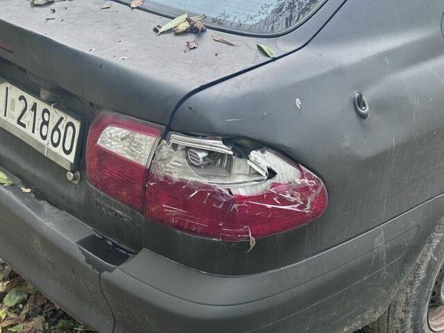 Мазда 626 2000 у Житомирі на Automoto.ua Чорний Мазда 626, об'ємом двигуна 2 л та пробігом 374 тис. км за 550 $, фото 6 на Automoto.ua