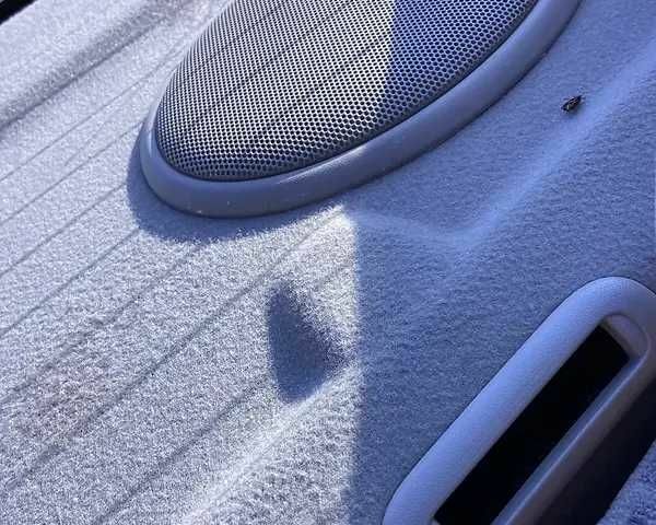 Черный Мазда 626, объемом двигателя 2 л и пробегом 210 тыс. км за 3000 $, фото 11 на Automoto.ua