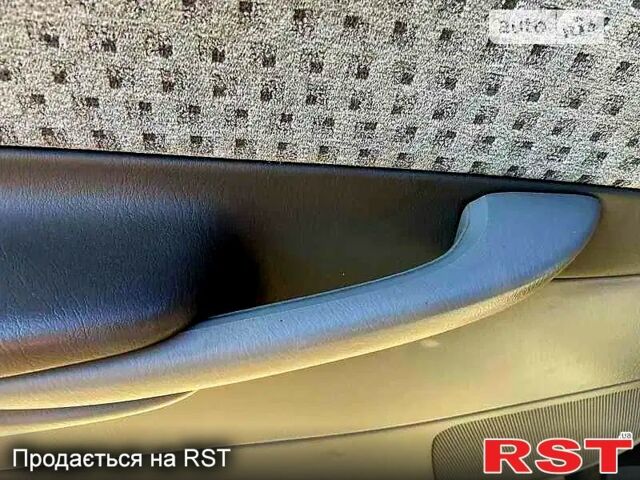 Черный Мазда 626, объемом двигателя 2 л и пробегом 208 тыс. км за 3000 $, фото 6 на Automoto.ua