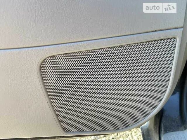 Черный Мазда 626, объемом двигателя 2 л и пробегом 210 тыс. км за 3000 $, фото 6 на Automoto.ua