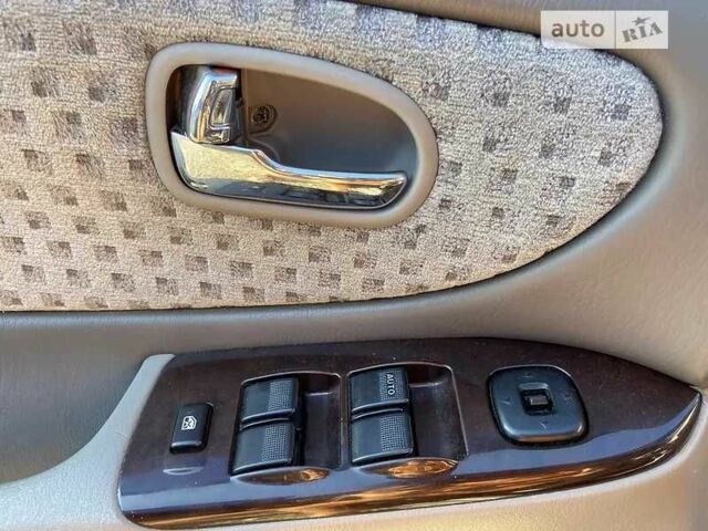 Черный Мазда 626, объемом двигателя 2 л и пробегом 210 тыс. км за 3000 $, фото 10 на Automoto.ua