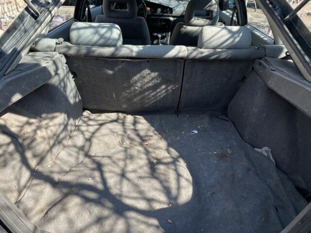 Черный Мазда 626, объемом двигателя 2 л и пробегом 320 тыс. км за 950 $, фото 13 на Automoto.ua