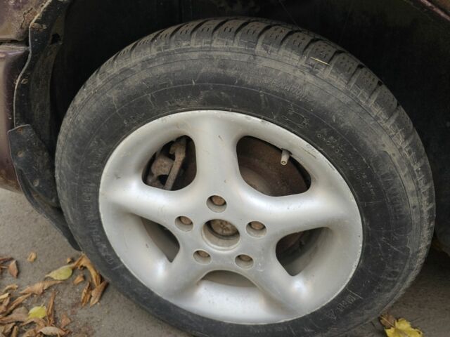 Коричневый Мазда 626, объемом двигателя 2 л и пробегом 290 тыс. км за 1150 $, фото 3 на Automoto.ua