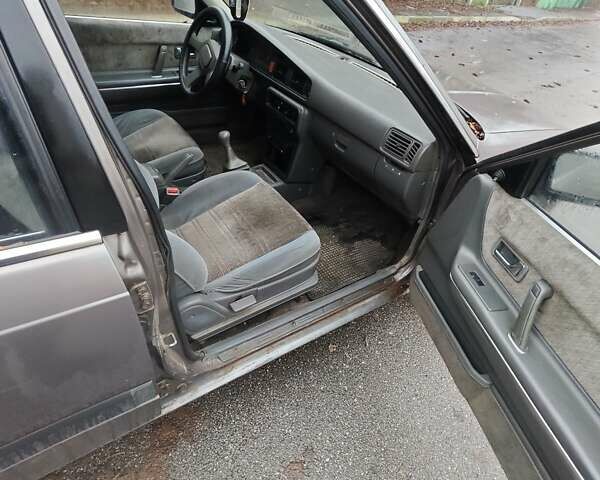 Коричневий Мазда 626, об'ємом двигуна 2 л та пробігом 245 тис. км за 700 $, фото 1 на Automoto.ua