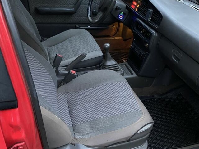 Червоний Мазда 626, об'ємом двигуна 1.8 л та пробігом 3 тис. км за 1850 $, фото 2 на Automoto.ua