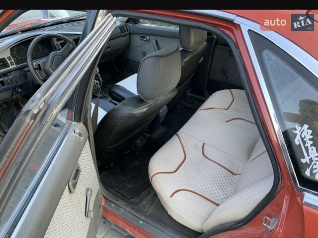 Красный Мазда 626, объемом двигателя 2 л и пробегом 500 тыс. км за 907 $, фото 5 на Automoto.ua