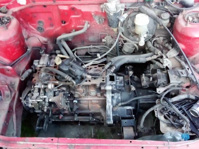 Червоний Мазда 626, об'ємом двигуна 2 л та пробігом 500 тис. км за 600 $, фото 5 на Automoto.ua