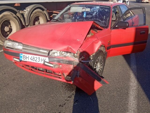 Червоний Мазда 626, об'ємом двигуна 2 л та пробігом 260 тис. км за 800 $, фото 2 на Automoto.ua