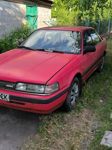 Красный Мазда 626, объемом двигателя 2 л и пробегом 214 тыс. км за 900 $, фото 5 на Automoto.ua