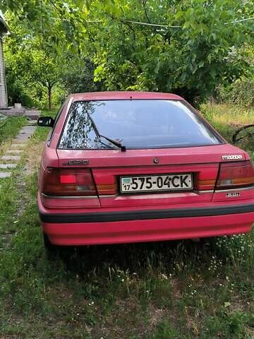 Красный Мазда 626, объемом двигателя 2 л и пробегом 214 тыс. км за 900 $, фото 3 на Automoto.ua